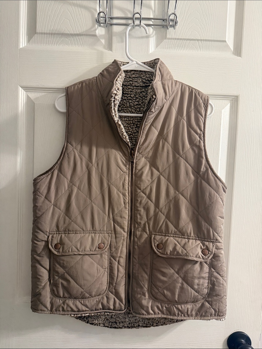 miami Women’s Quilted Taupe Sherpa-Lined Reversible Vest